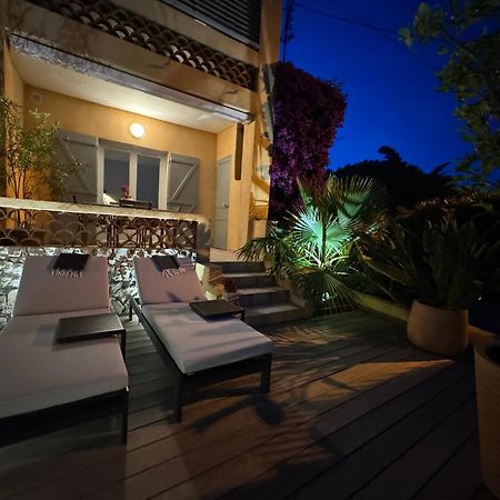 T2 vue mer avec jardinet / plage et port à pied Sanary-sur-Mer Exterior foto
